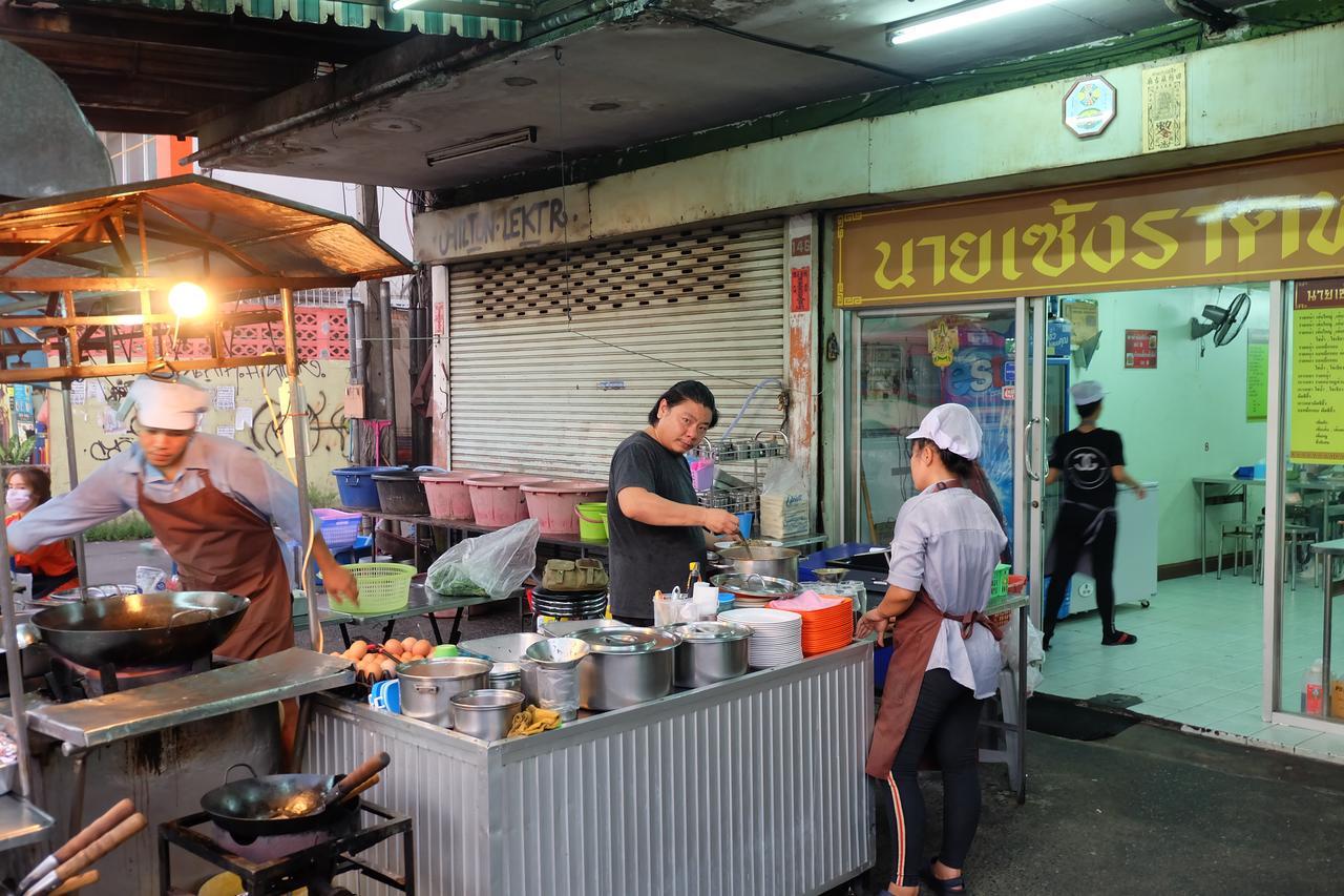 Baan Paan Sook Unitato Hostel Μπανγκόκ Εξωτερικό φωτογραφία